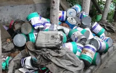 废气涂料桶的回收问题日益受到关注